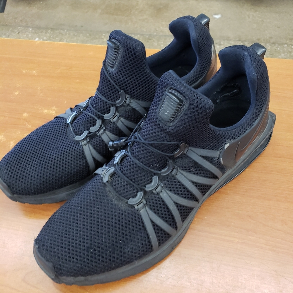 COPY - 2017 Nike shocks gravity black ar1999-001